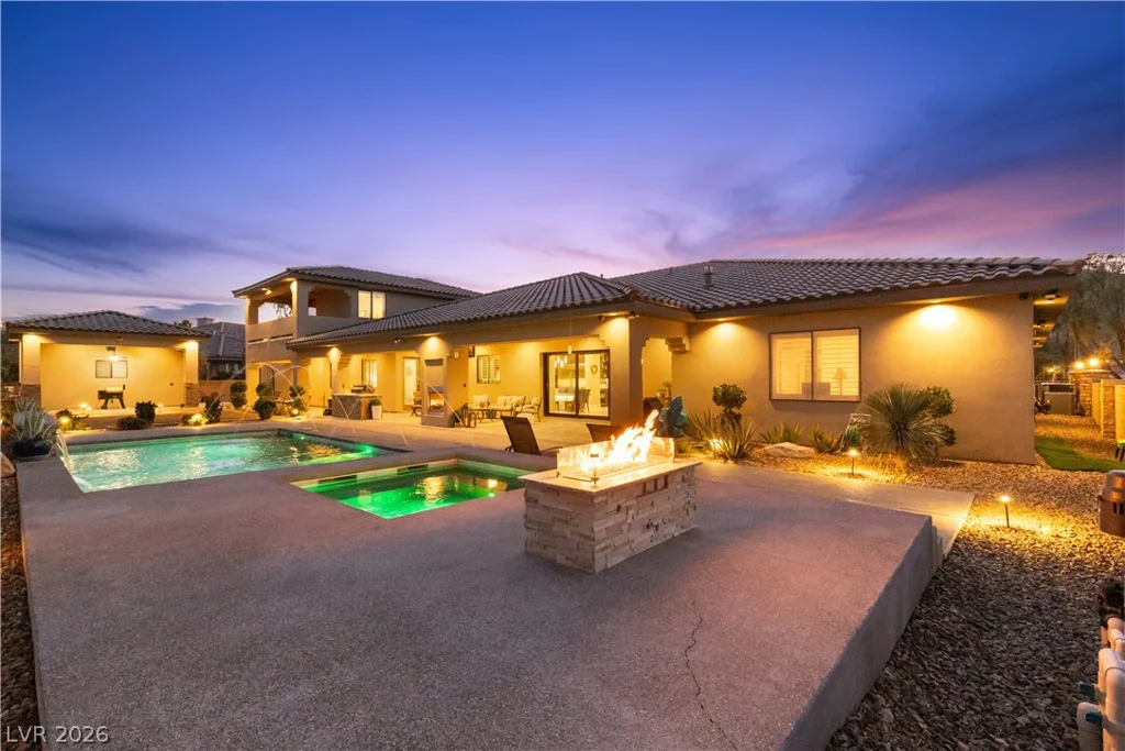 9117 Hickam, Las Vegas, NV 89129