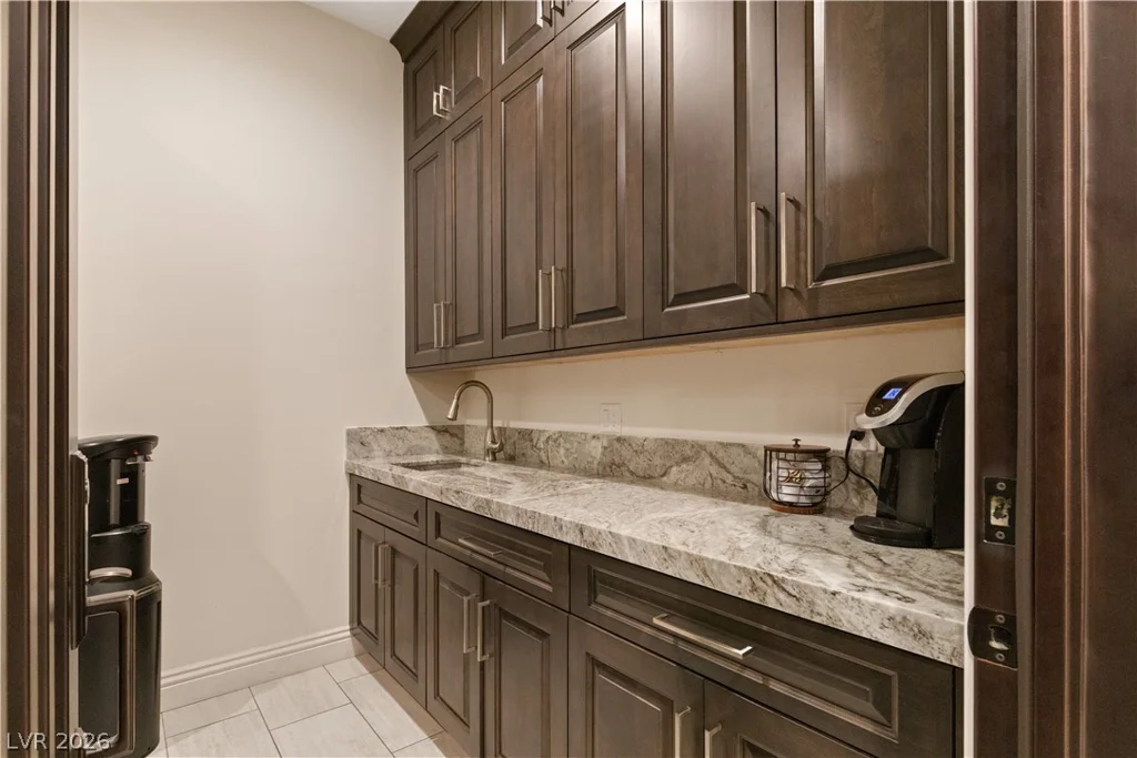 9117 Hickam, Las Vegas, NV 89129