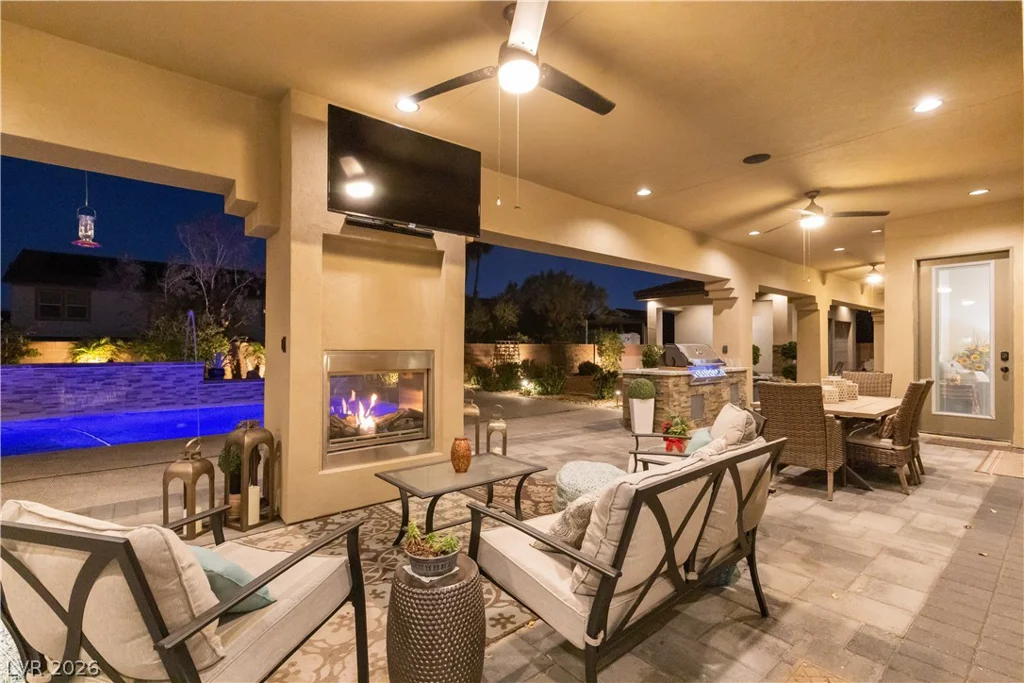 9117 Hickam, Las Vegas, NV 89129