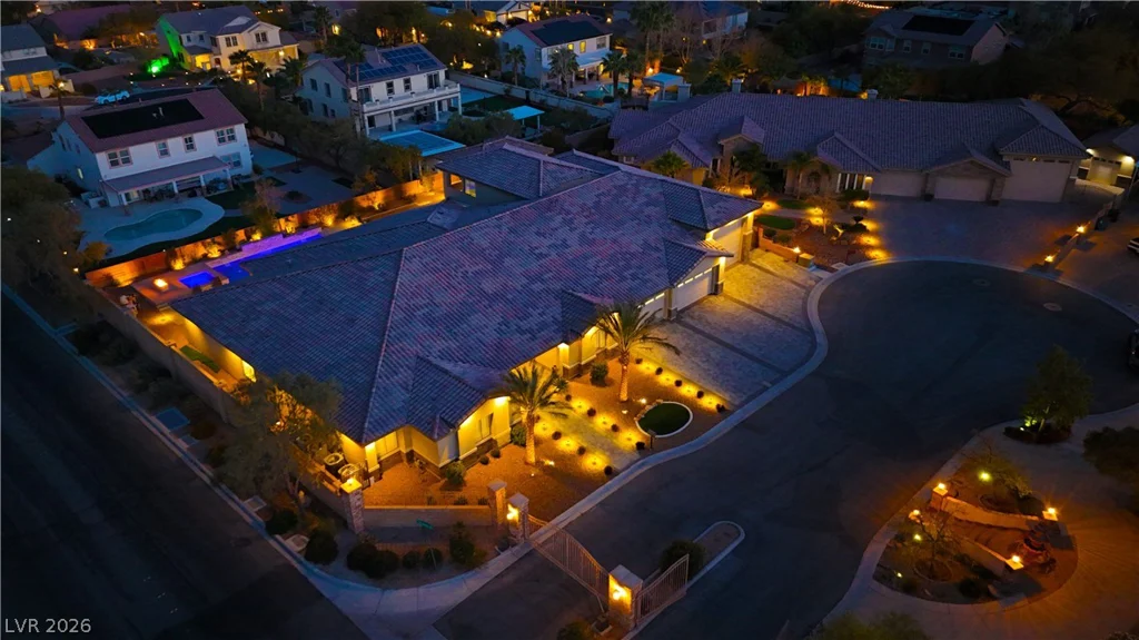 9117 Hickam, Las Vegas, NV 89129