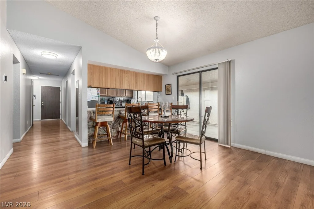 6433 Pearcrest, Las Vegas, NV 89108