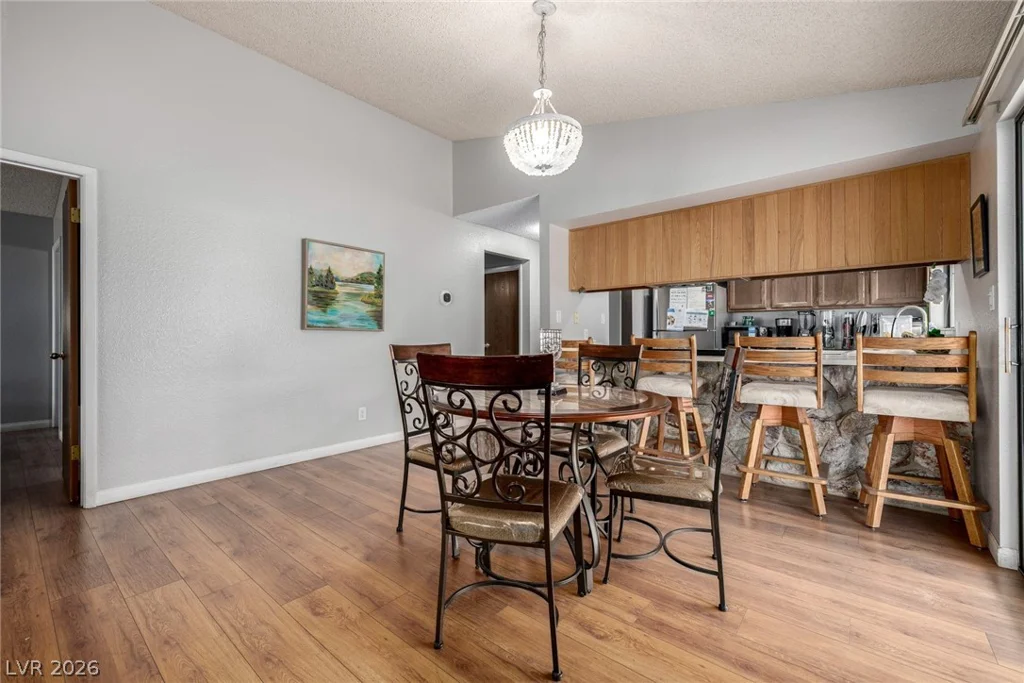 6433 Pearcrest, Las Vegas, NV 89108