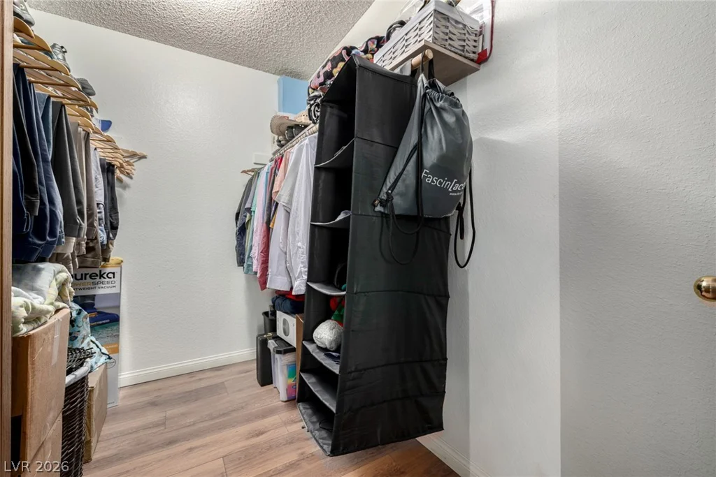 6433 Pearcrest, Las Vegas, NV 89108