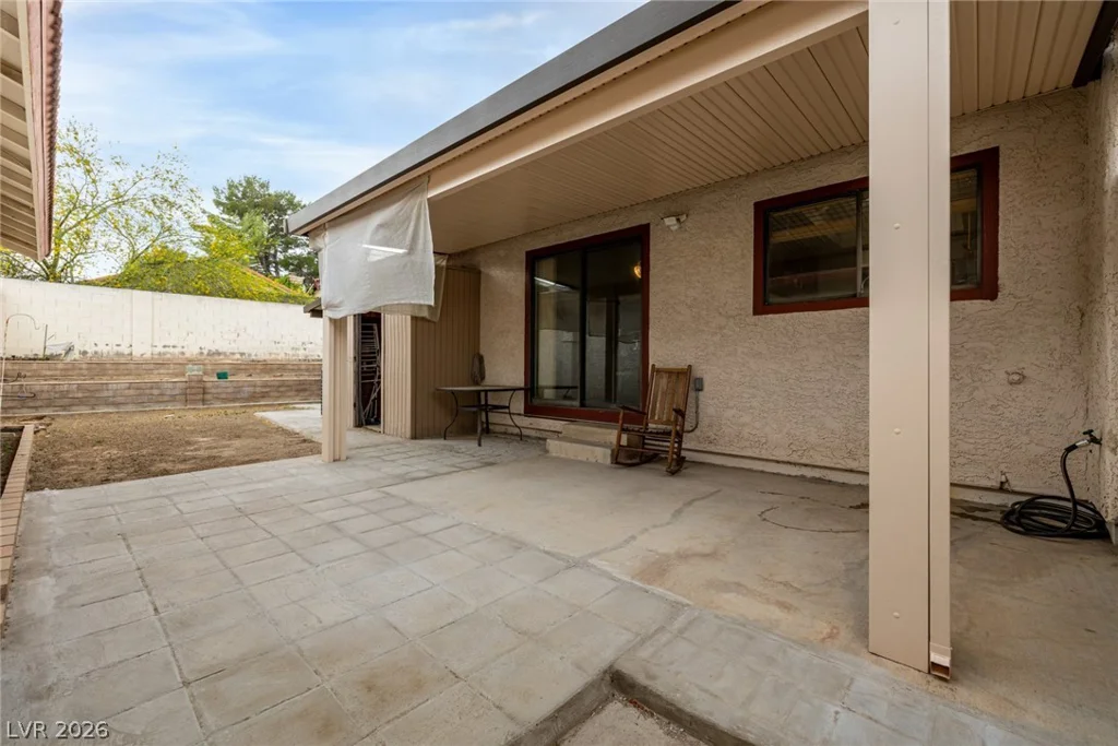 6433 Pearcrest, Las Vegas, NV 89108