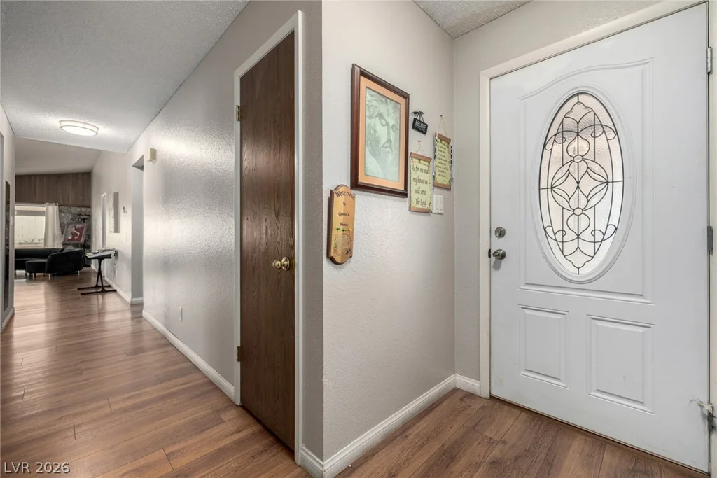 6433 Pearcrest, Las Vegas, NV 89108