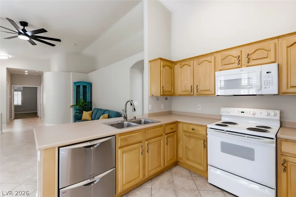 9765 Floweret, Las Vegas, NV 89117