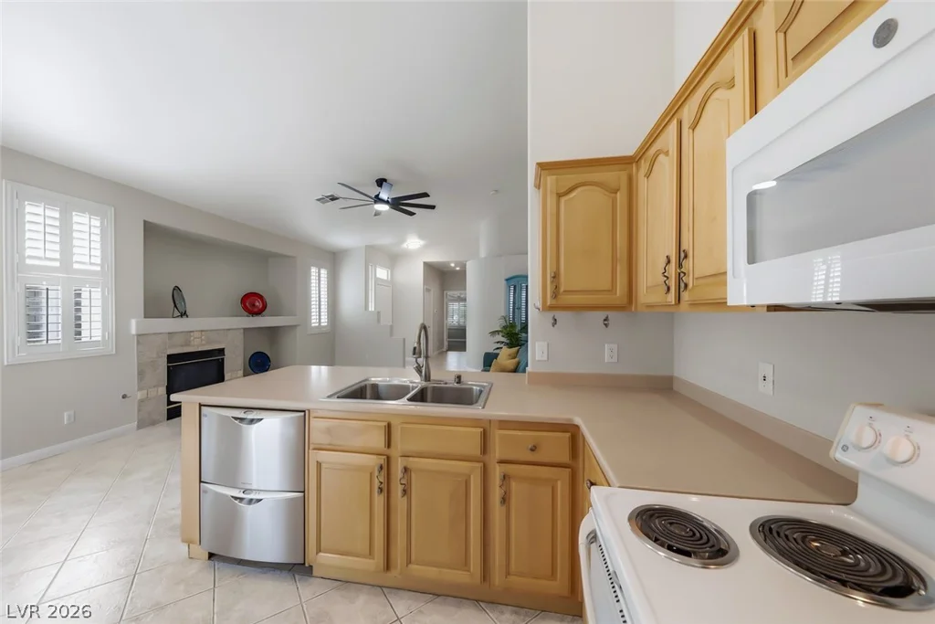 9765 Floweret, Las Vegas, NV 89117