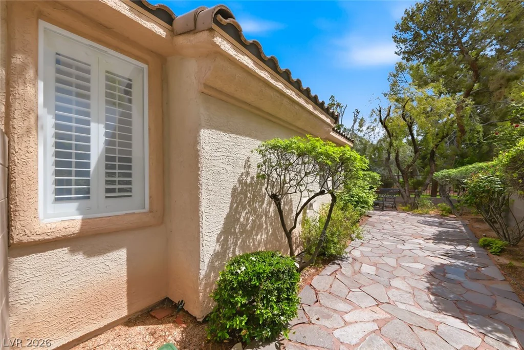 9765 Floweret, Las Vegas, NV 89117