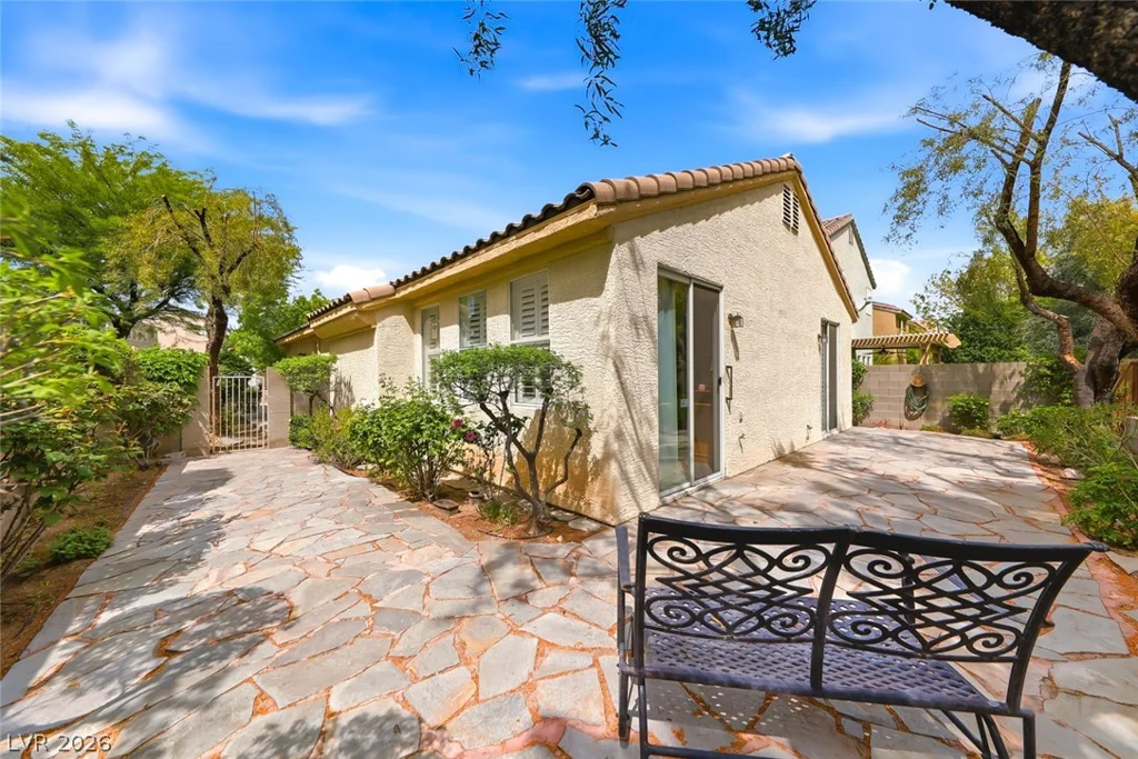 9765 Floweret, Las Vegas, NV 89117