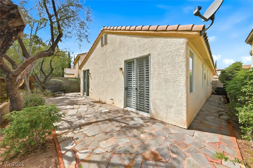 9765 Floweret, Las Vegas, NV 89117