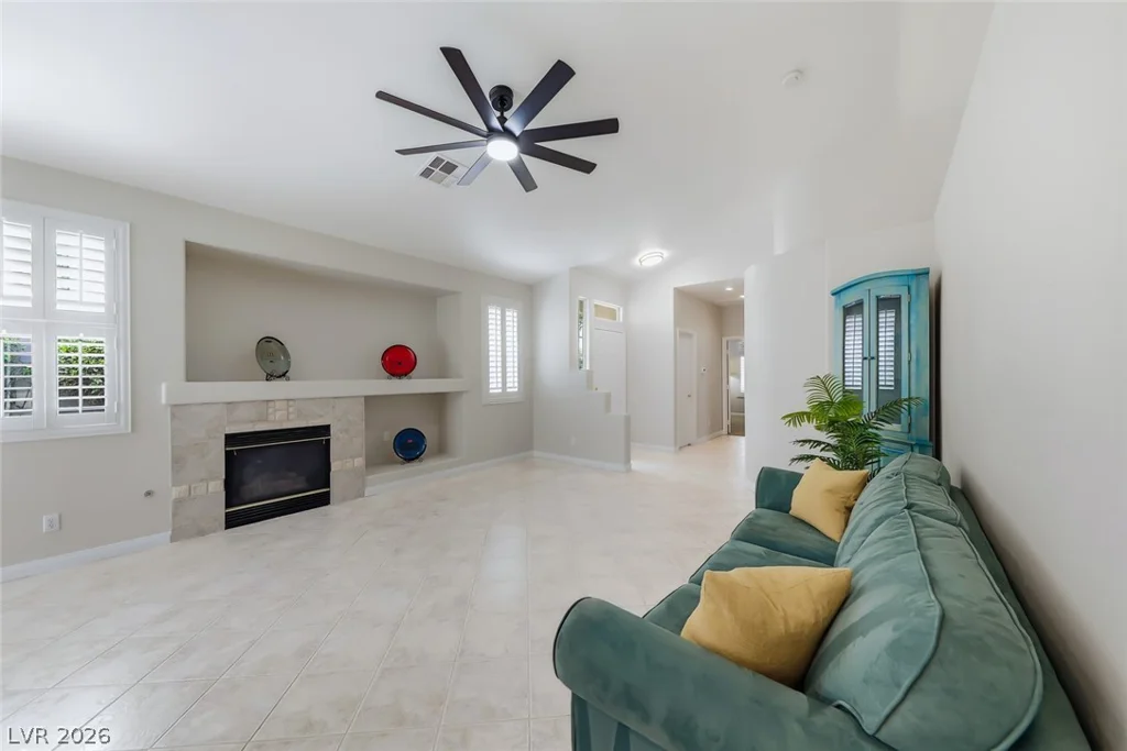 9765 Floweret, Las Vegas, NV 89117