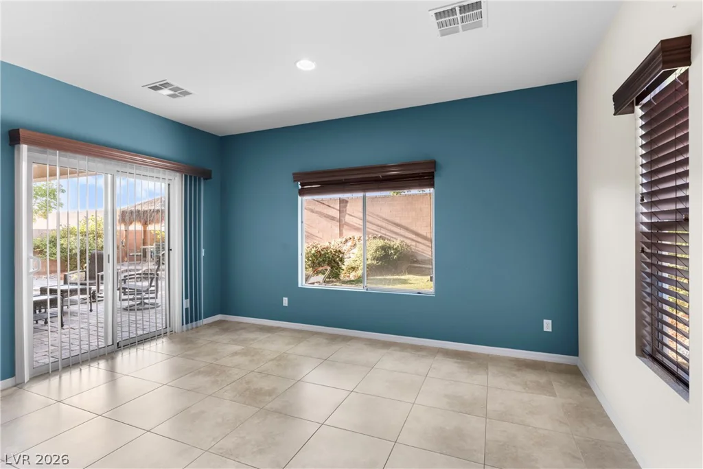5823 Reeves Springs, Las Vegas, NV 89131