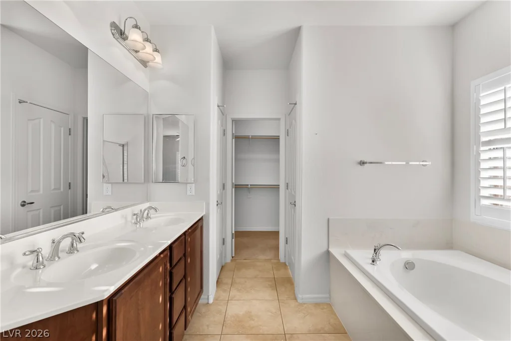 5823 Reeves Springs, Las Vegas, NV 89131