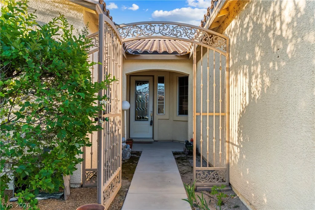 5823 Reeves Springs, Las Vegas, NV 89131