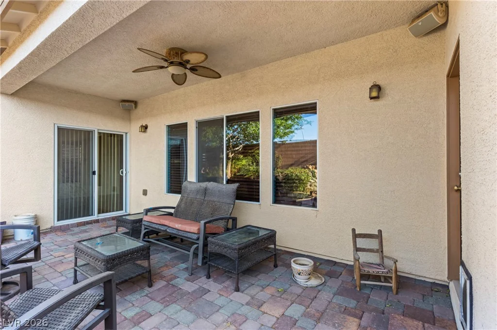 5823 Reeves Springs, Las Vegas, NV 89131