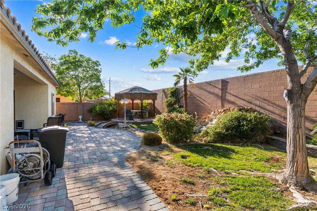 5823 Reeves Springs, Las Vegas, NV 89131