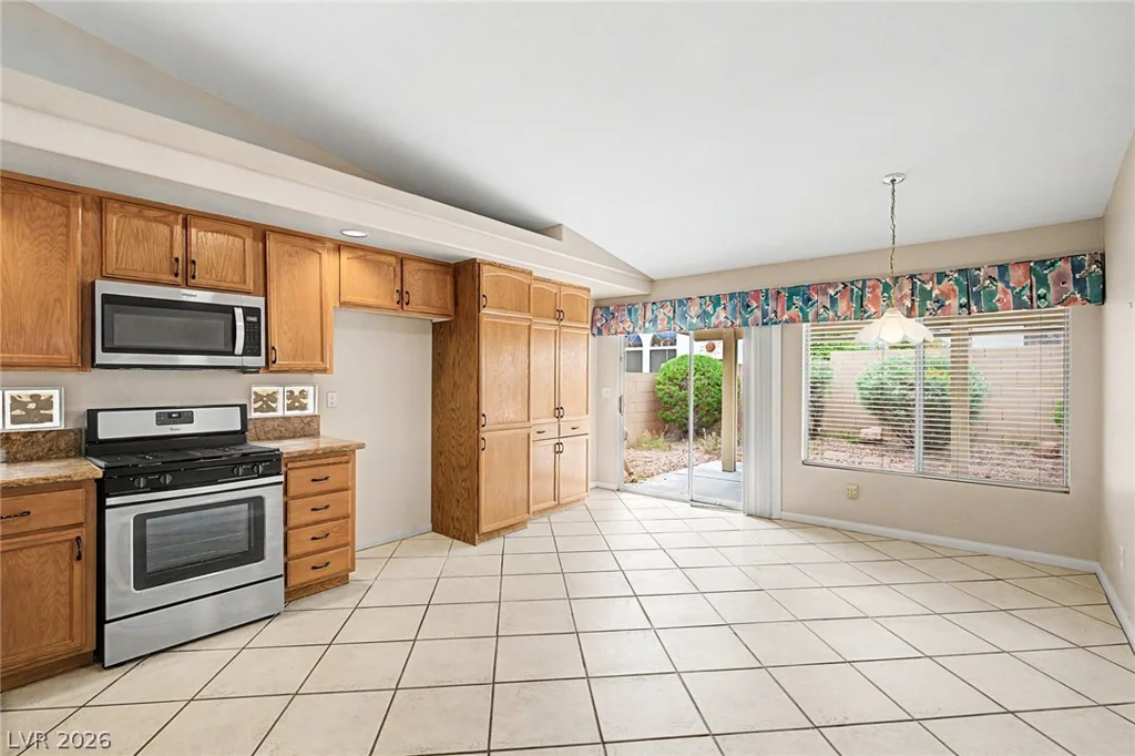 8713 Blazing Saddle, Las Vegas, NV 89129