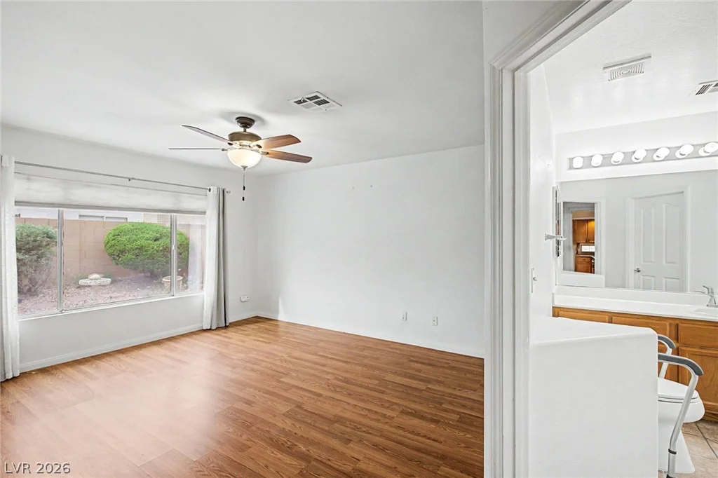8713 Blazing Saddle, Las Vegas, NV 89129