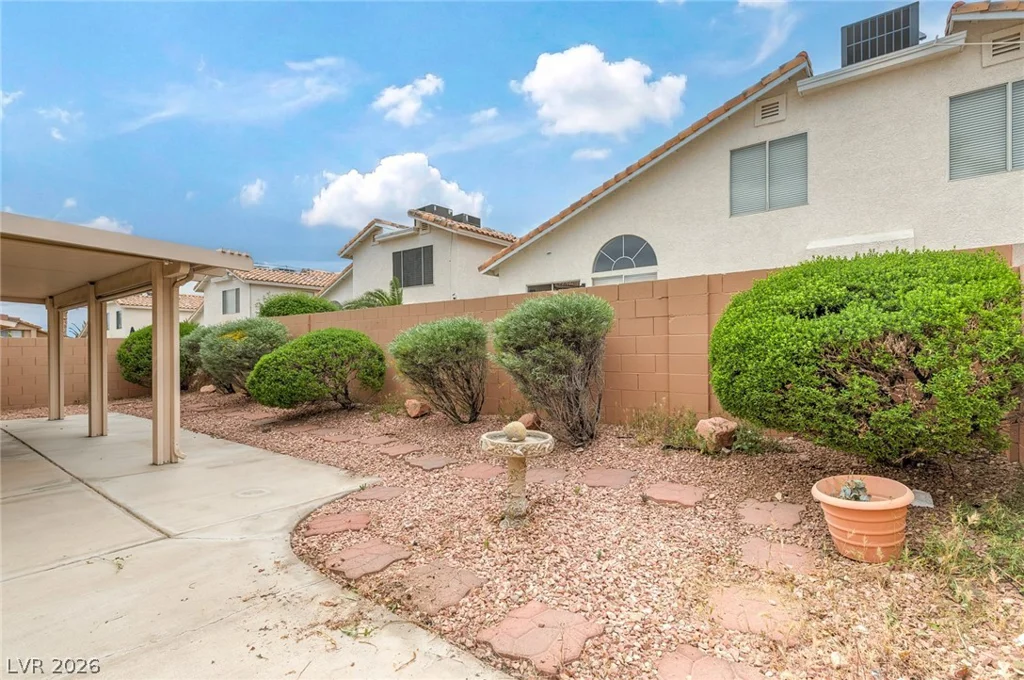 8713 Blazing Saddle, Las Vegas, NV 89129