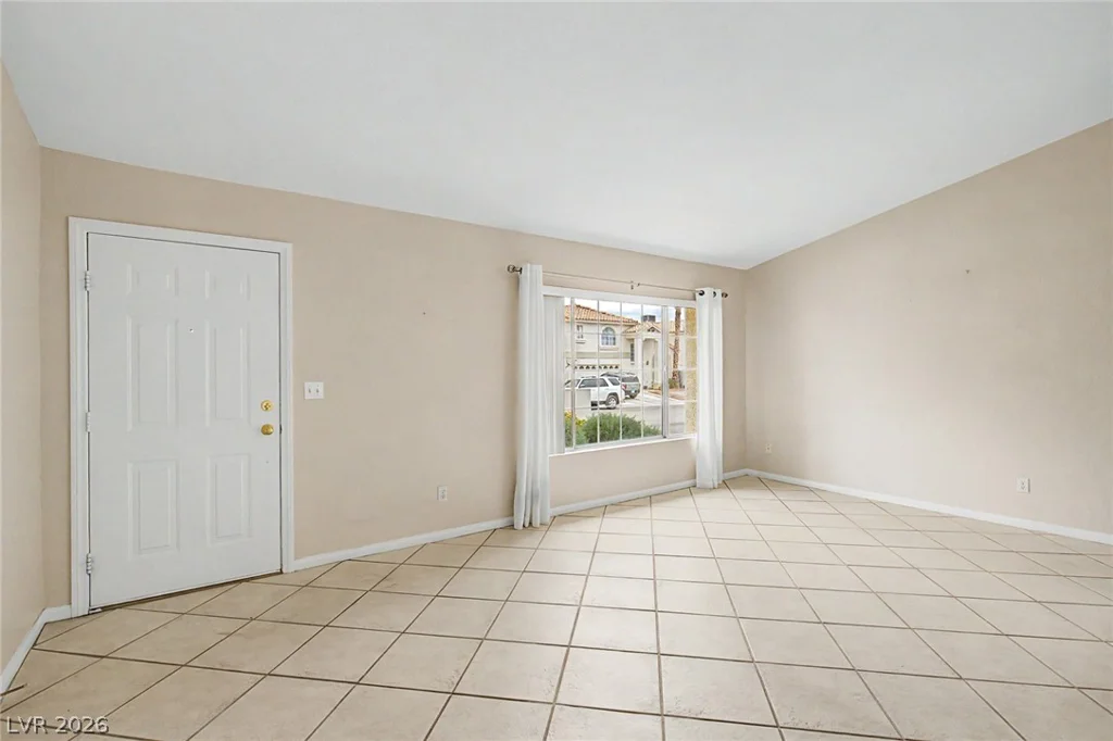 8713 Blazing Saddle, Las Vegas, NV 89129