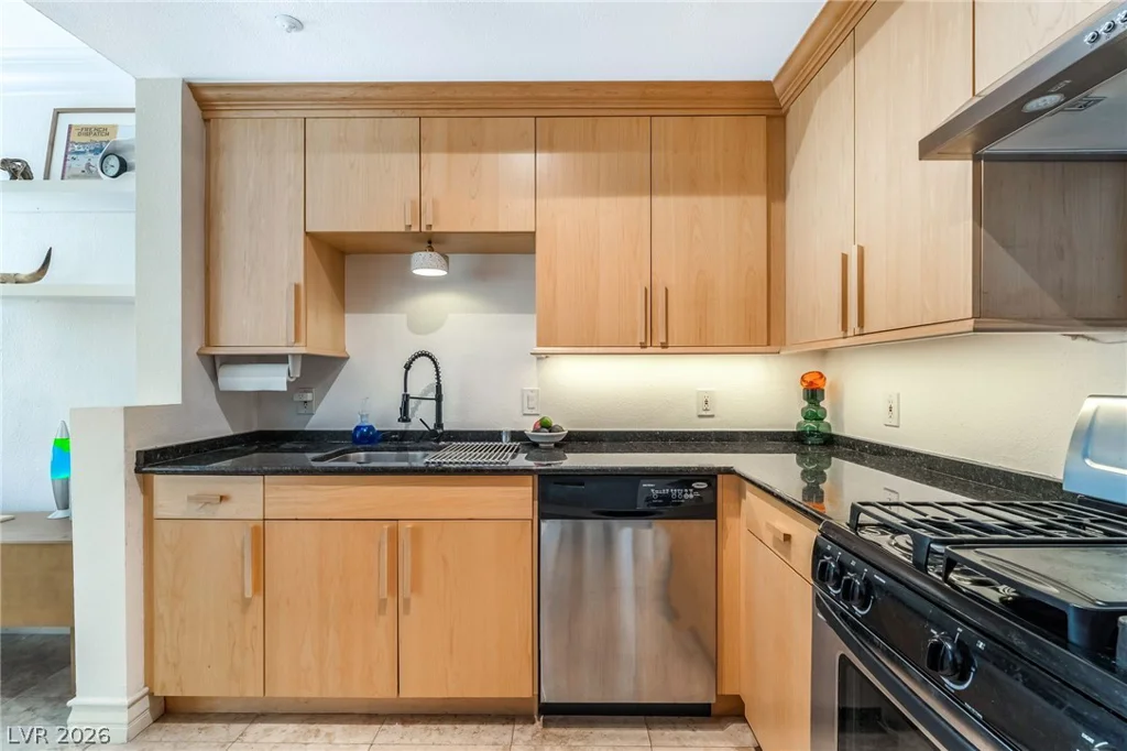 260 Flamingo, Las Vegas, NV 89169