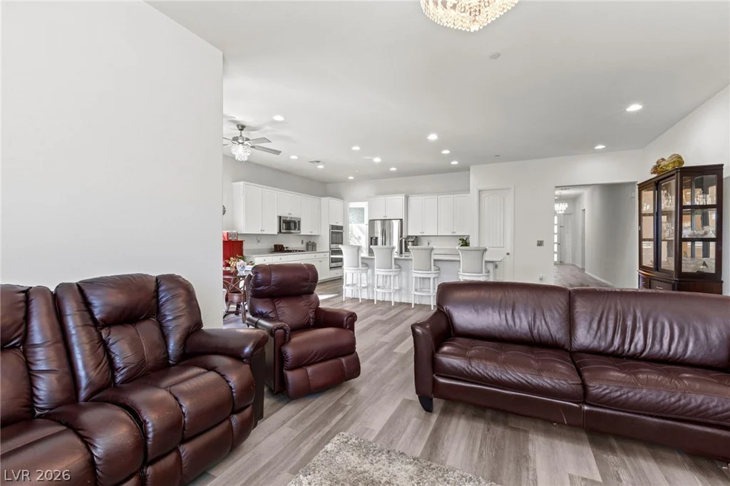 335 Silva, Henderson, NV 89011
