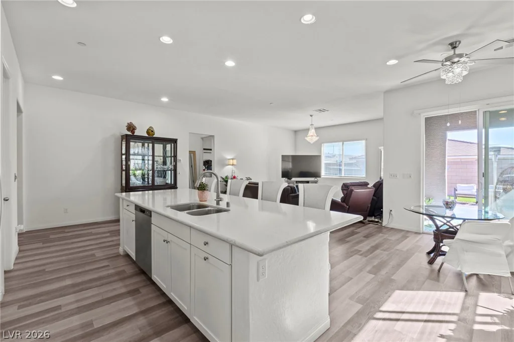 335 Silva, Henderson, NV 89011