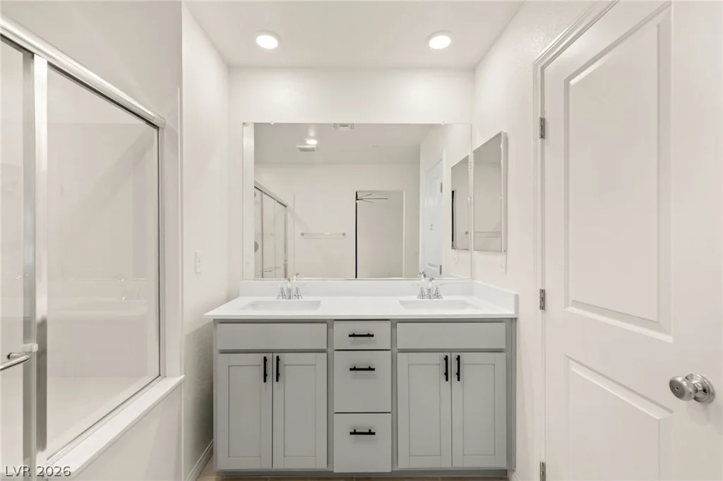 10193 Chockstone, Las Vegas, NV 89166