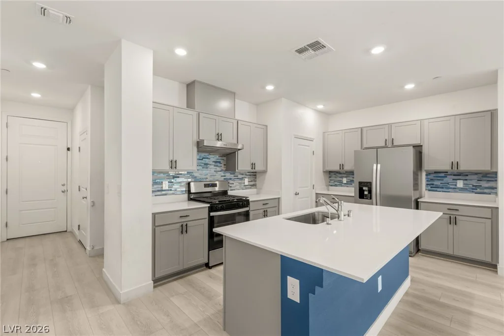 10193 Chockstone, Las Vegas, NV 89166