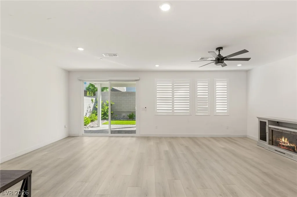 10193 Chockstone, Las Vegas, NV 89166