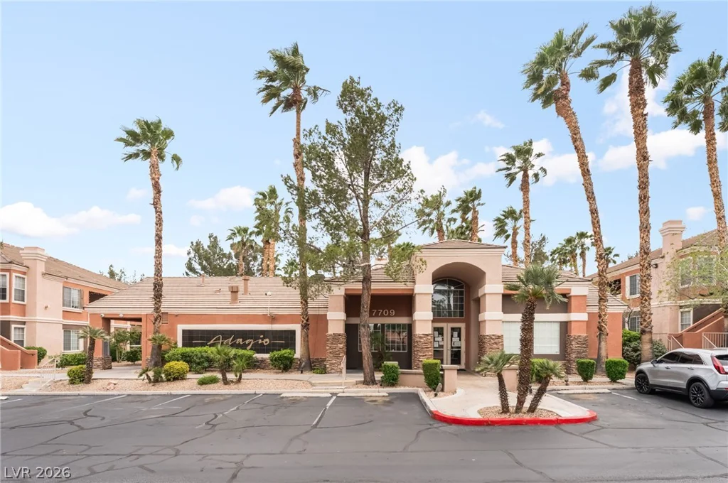 1508 Blackcombe, Las Vegas, NV 89128