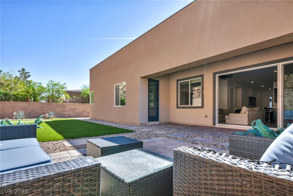 64 Reverie Heights, Henderson, NV 89011