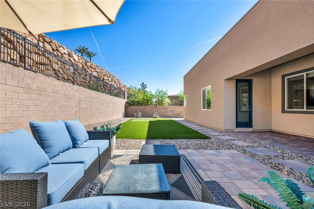 64 Reverie Heights, Henderson, NV 89011