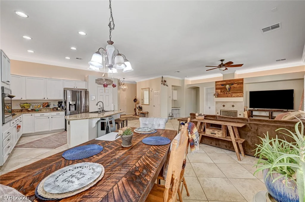 7030 Painted Paradise, Las Vegas, NV 89131