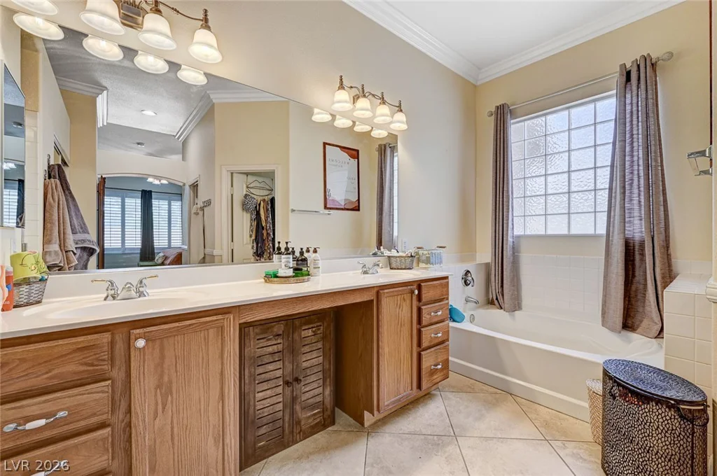 7030 Painted Paradise, Las Vegas, NV 89131