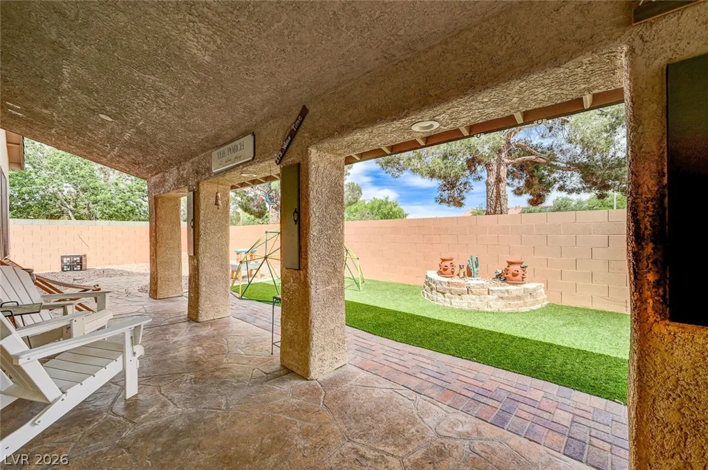 7030 Painted Paradise, Las Vegas, NV 89131