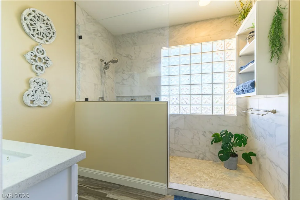 10105 Snow Crest, Las Vegas, NV 89134