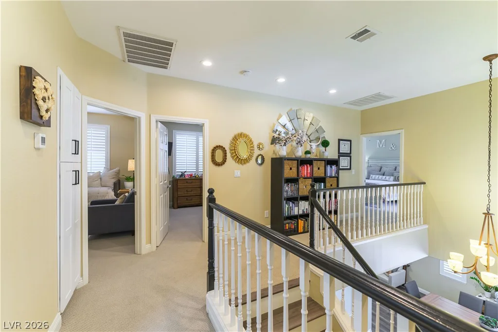 10105 Snow Crest, Las Vegas, NV 89134