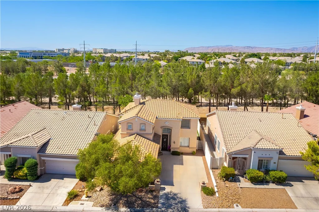 10105 Snow Crest, Las Vegas, NV 89134