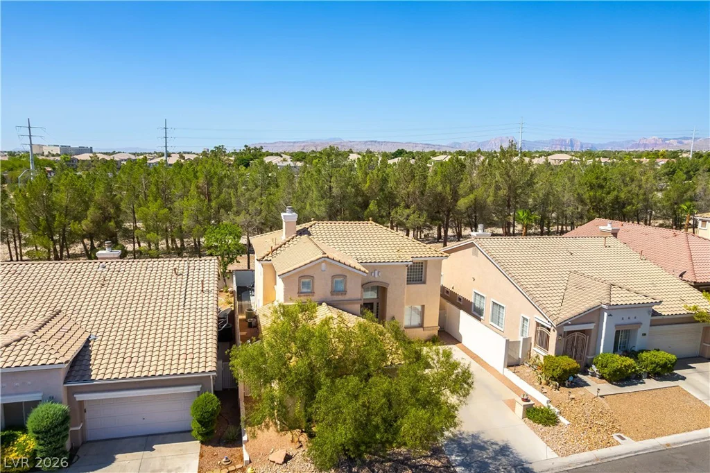 10105 Snow Crest, Las Vegas, NV 89134