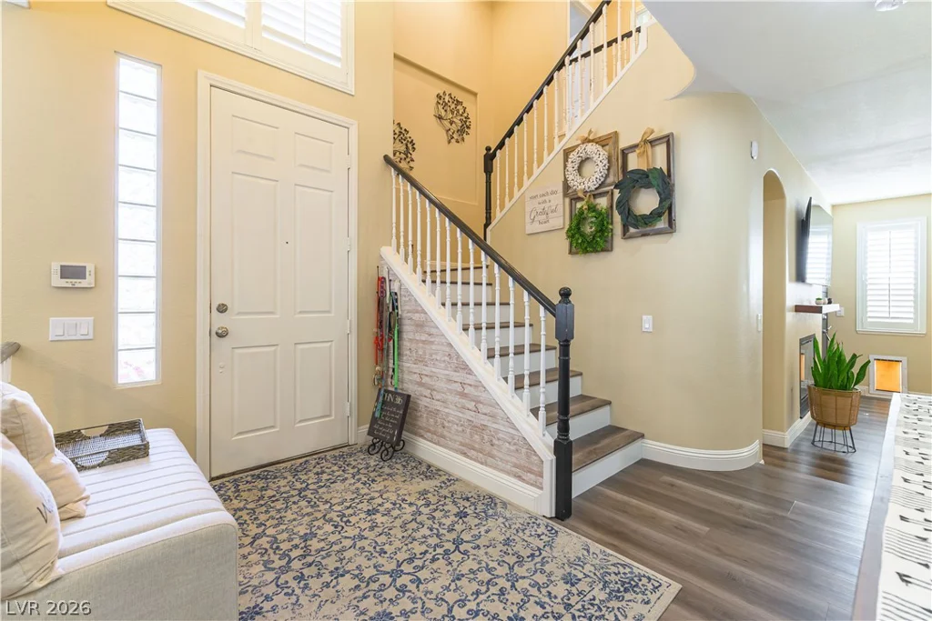 10105 Snow Crest, Las Vegas, NV 89134
