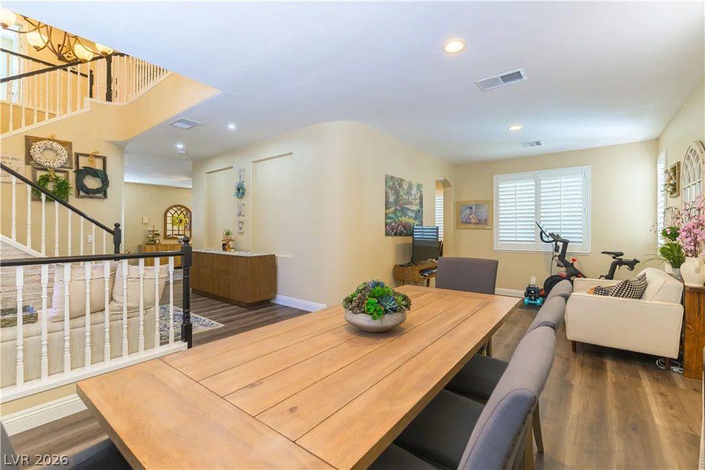 10105 Snow Crest, Las Vegas, NV 89134