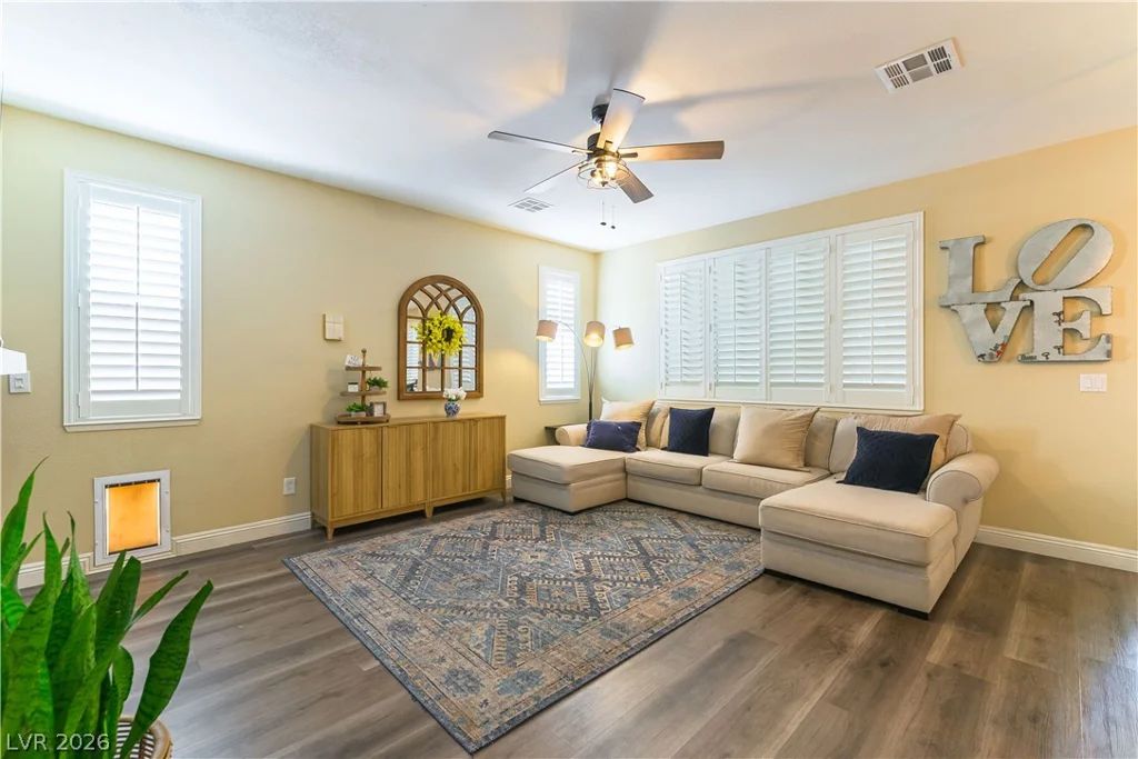 10105 Snow Crest, Las Vegas, NV 89134