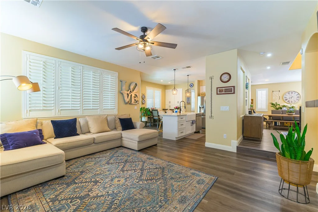 10105 Snow Crest, Las Vegas, NV 89134