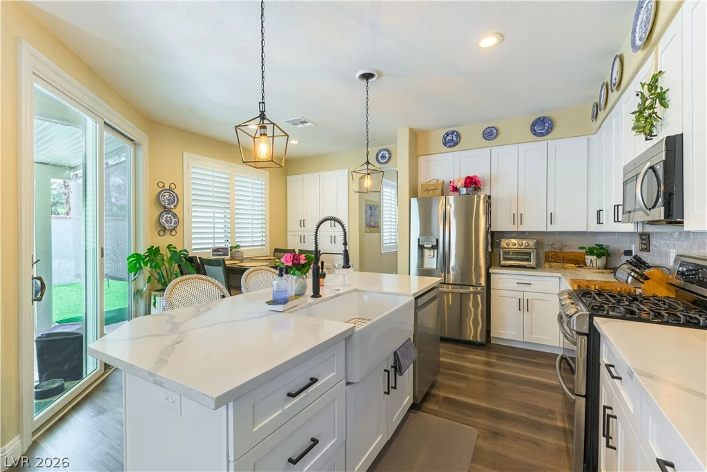 10105 Snow Crest, Las Vegas, NV 89134