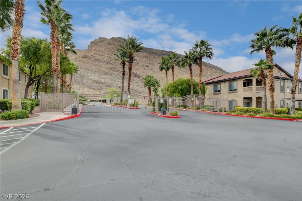 3360 Cactus Shadow, Las Vegas, NV 89129