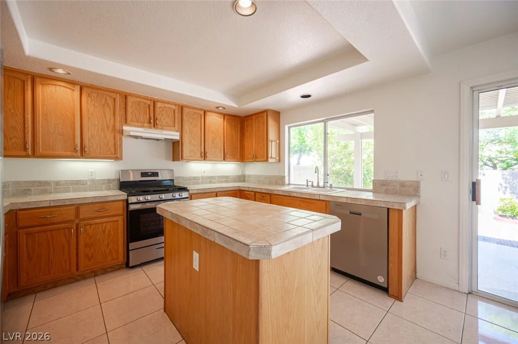 8512 Copper Ridge, Las Vegas, NV 89129