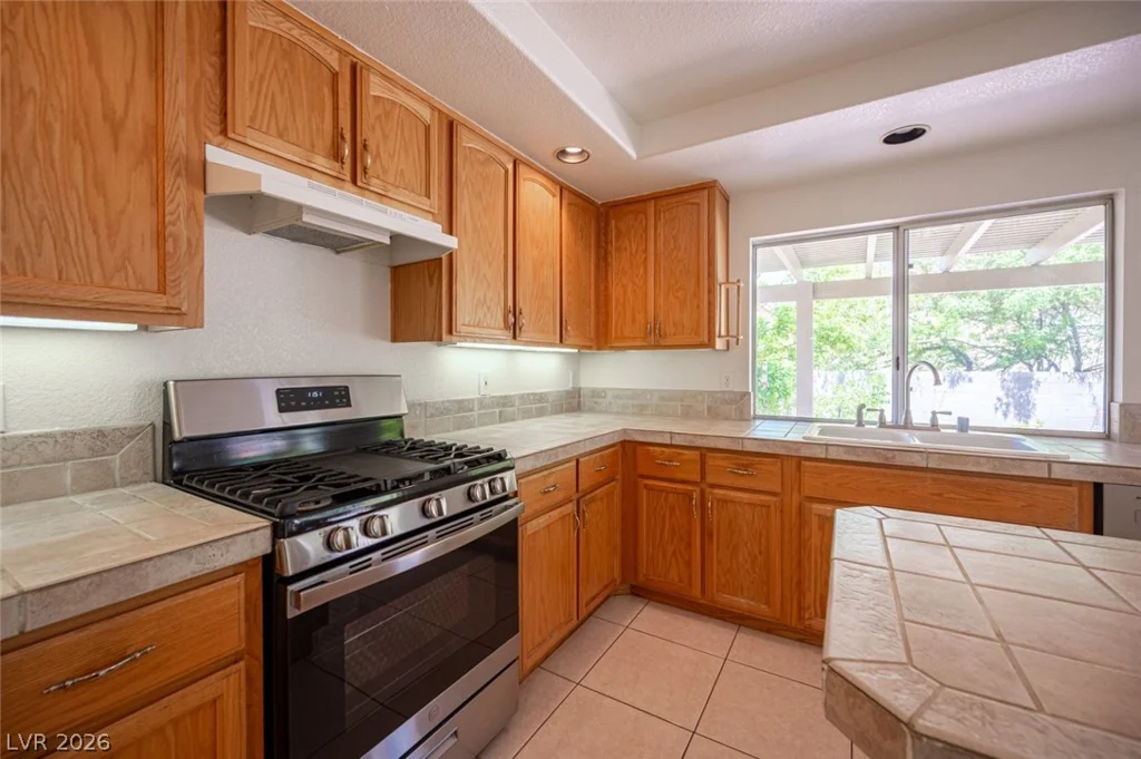 8512 Copper Ridge, Las Vegas, NV 89129