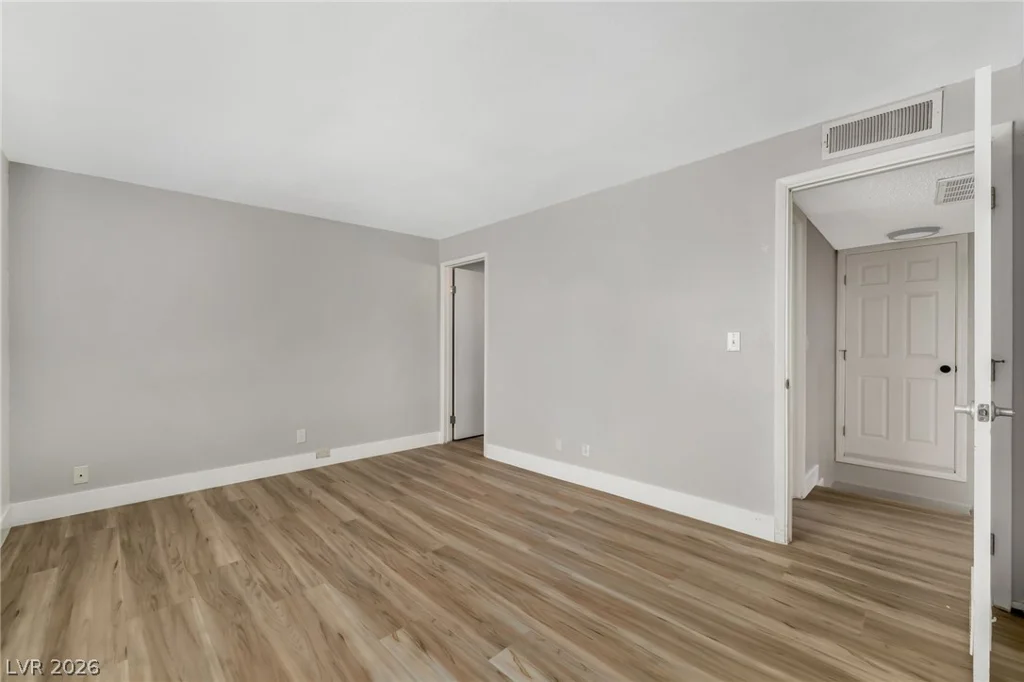 4733 Castle Rock, Las Vegas, NV 89147
