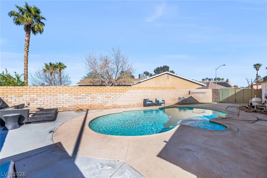 4733 Castle Rock, Las Vegas, NV 89147